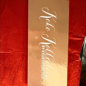 Kylie Cosmetics Koko Kollection Palette in Gold